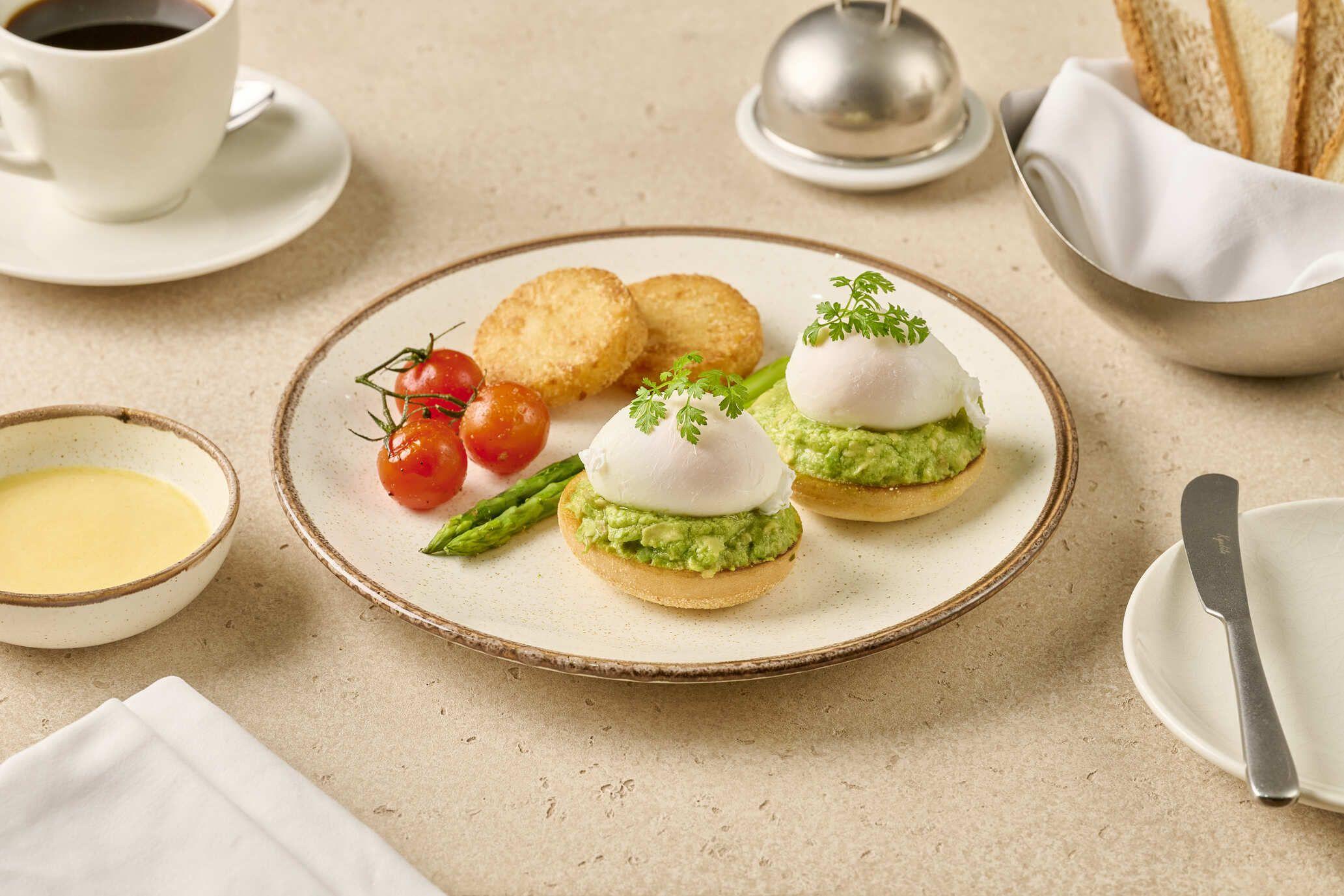 EGGS BENEDICT