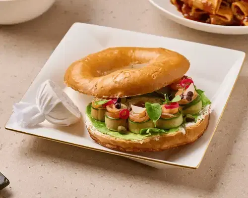 SMOKED SALMON BAGEL