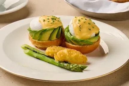 EGGS BENEDICT
